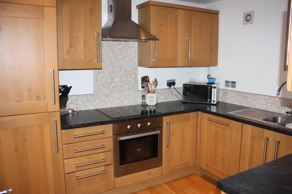 Telford Escape Apartment Elgin Bagian luar foto