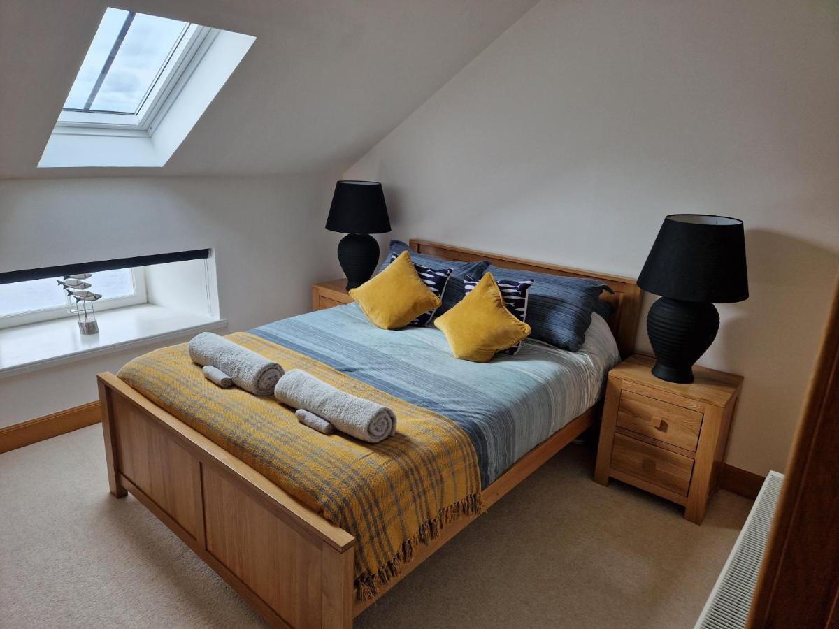 Telford Escape Apartment Elgin Bagian luar foto
